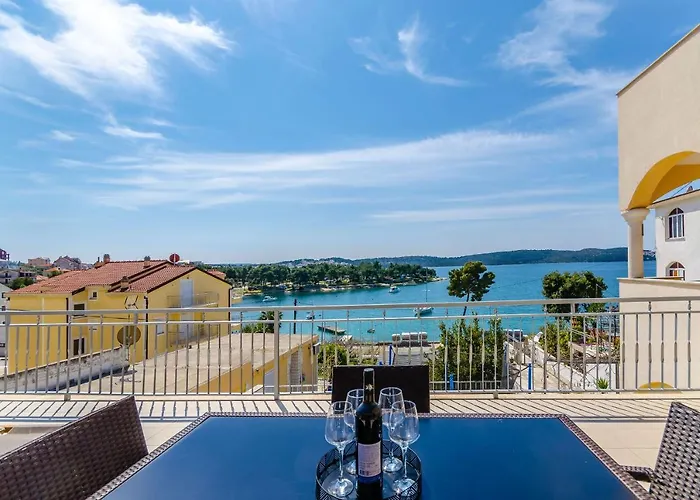 Rizza Lägenhet Trogir
