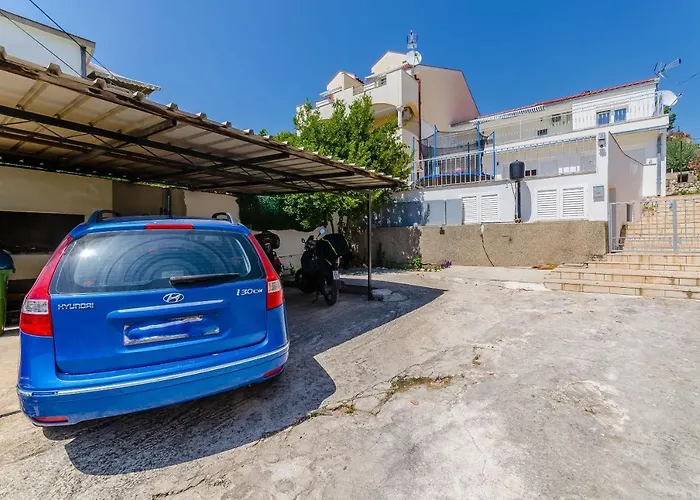 Rizza Trogir