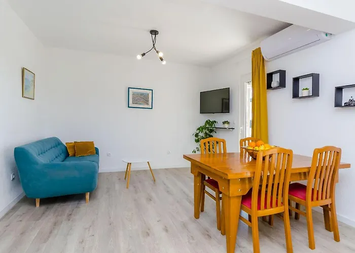 Rizza شقة تروغير